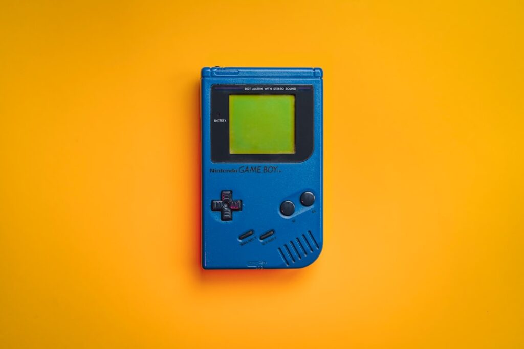 Anbernic vs Miyoo Mini: Perbandingan Handheld Retro Terbaik untuk Emulasi