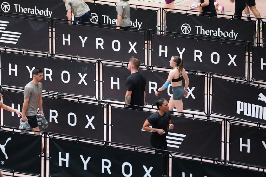 Divisi Kompetisi HYROX: Panduan Lengkap Kategori Perlombaan Peserta