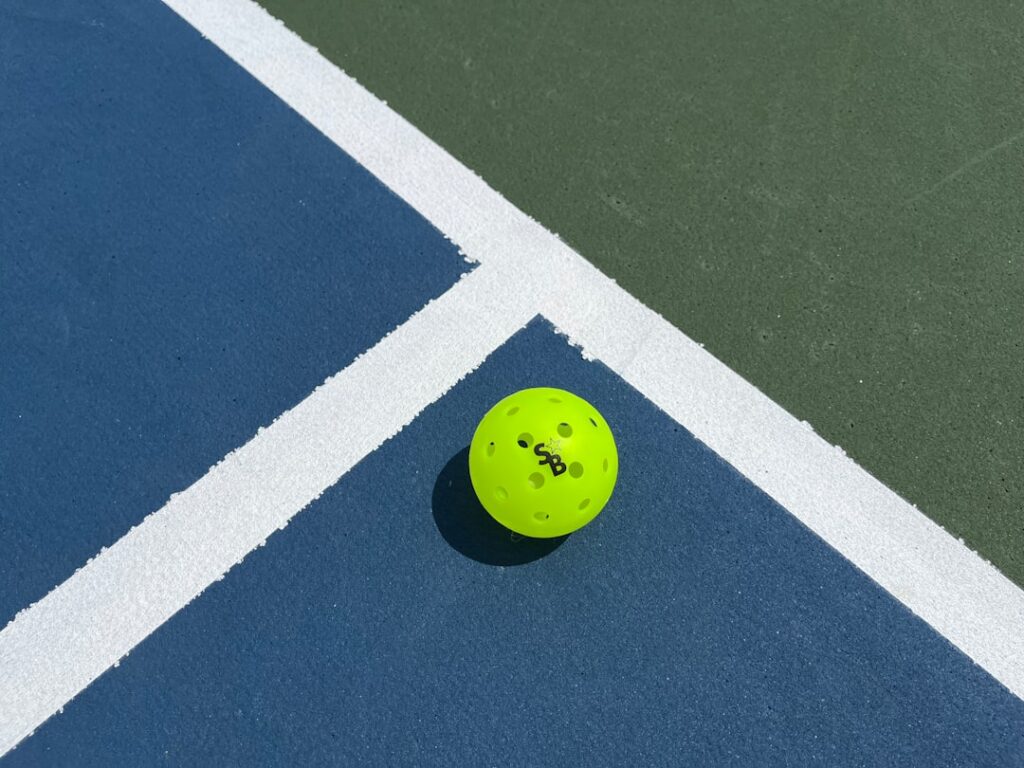 Aturan Main Pickleball: Panduan Lengkap Servis, Sistem Skor, dan Aturan Kitchen